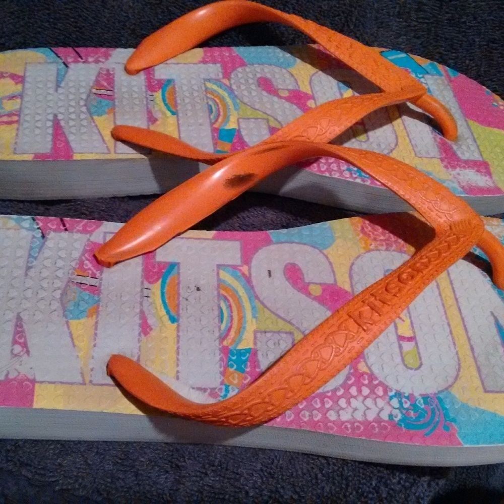Previously Loved Kitson Flip Flops Size 10 - Picture 4 of 6